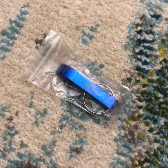 🍀 4/$5! NWT! Corona beer opener keychain! - Picture 2 of 7